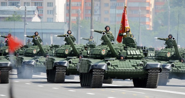 南京代助孕：白俄罗斯举行阅兵 真是大开眼界了竟